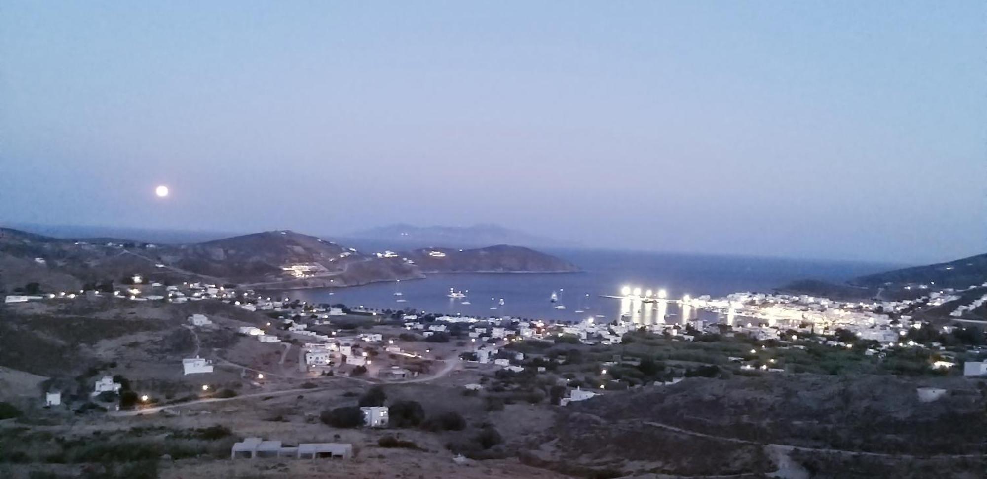 Tirquaz View Hotel Serifos Town Екстериор снимка