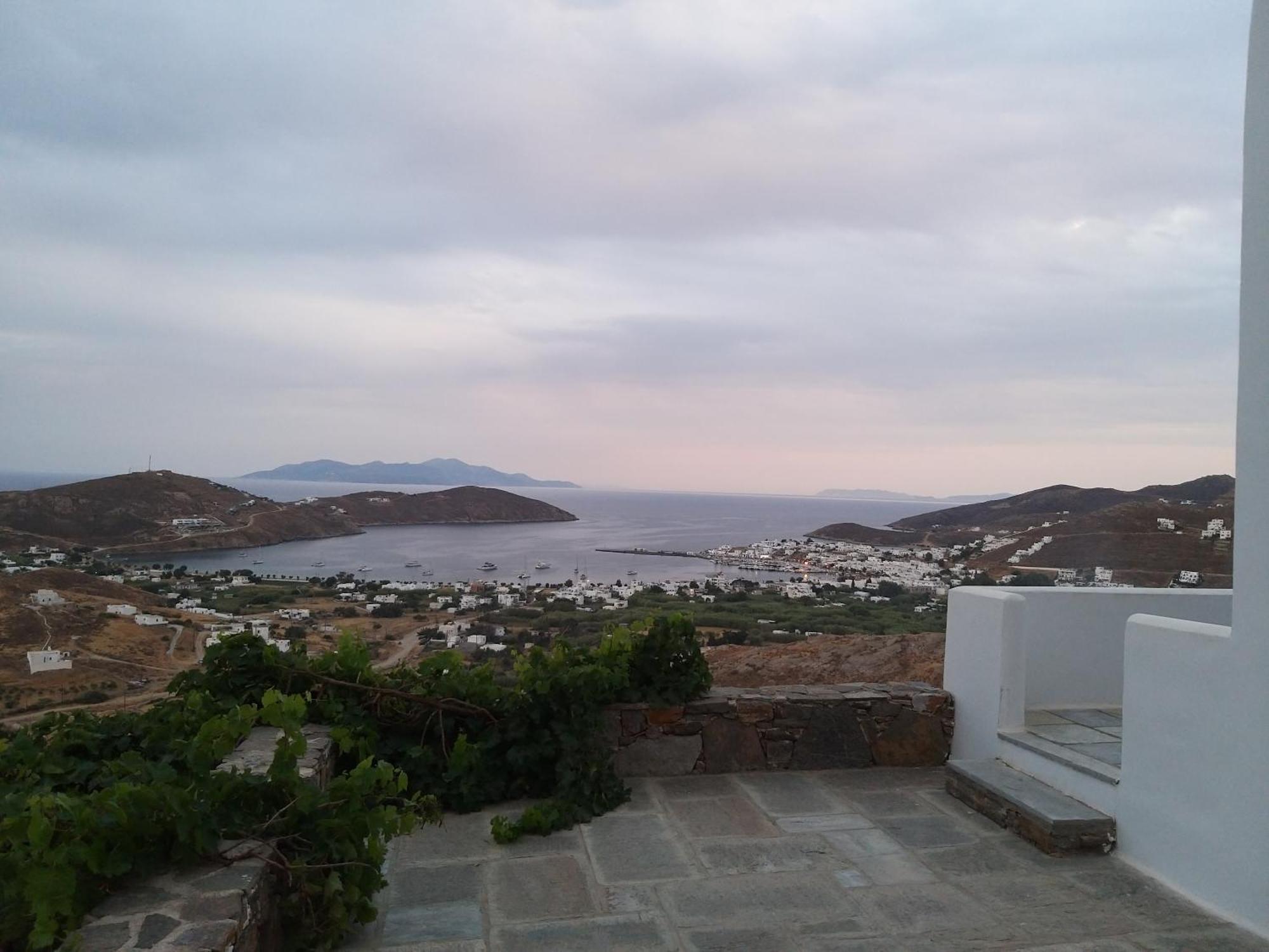 Tirquaz View Hotel Serifos Town Екстериор снимка