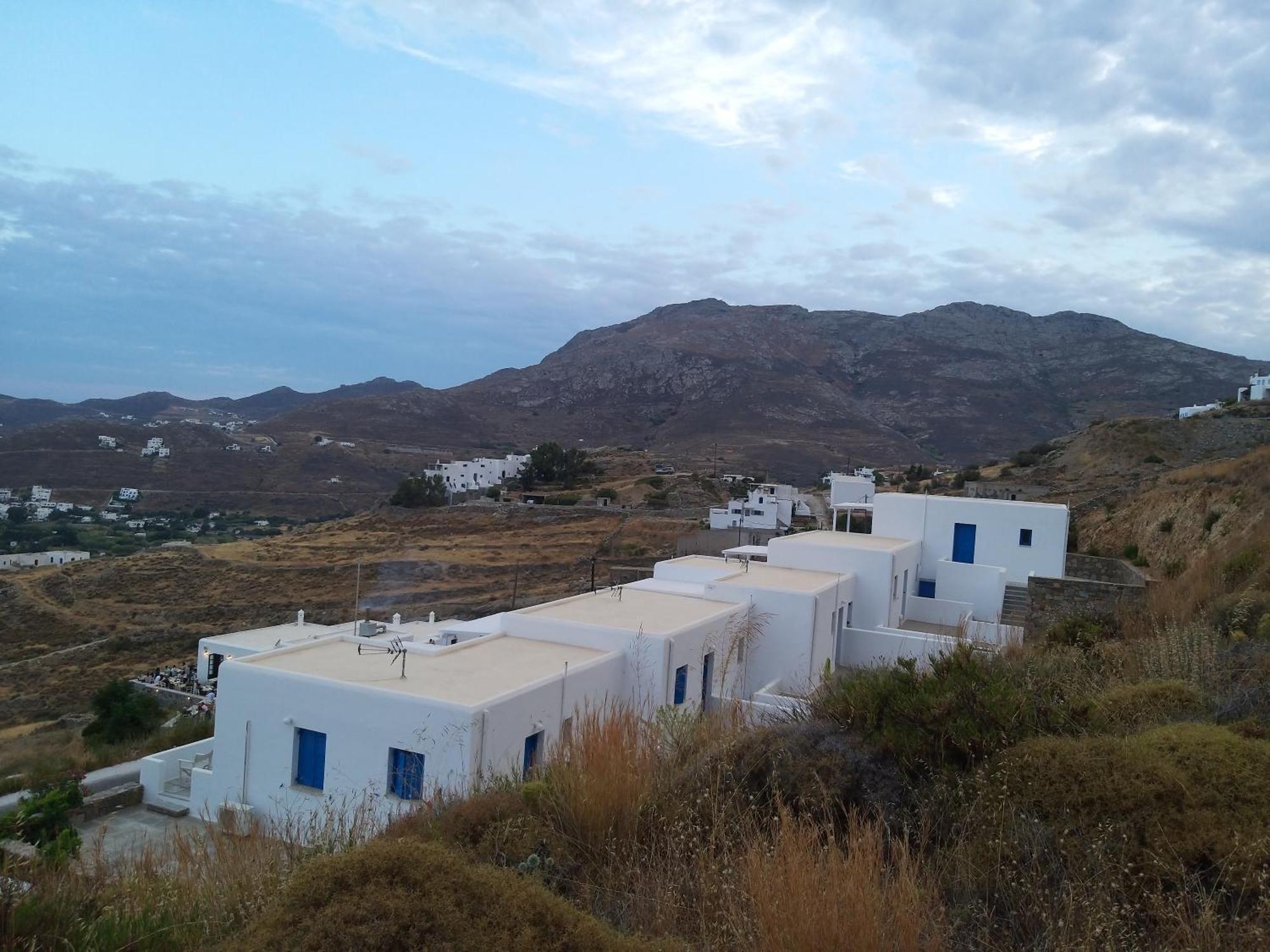 Tirquaz View Hotel Serifos Town Екстериор снимка